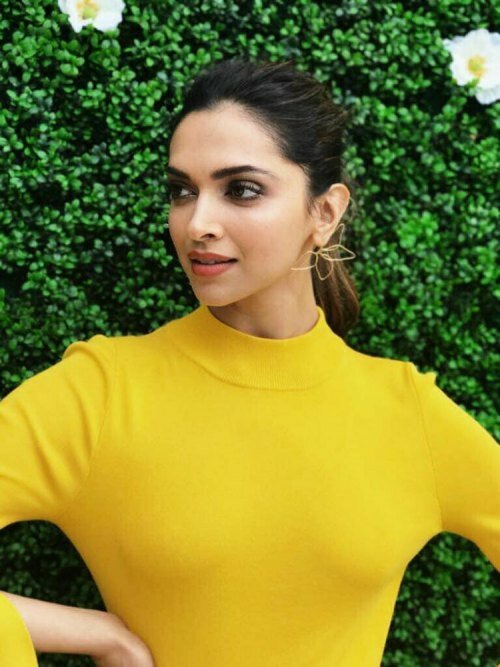 Cannes 2017 Photos: Bollywood’s Deepika Padukone, Aishwarya Ra Bachchan Impress Deepika looked gorgeous in L'Oreal makeup on Day 2 at Cannes 2017